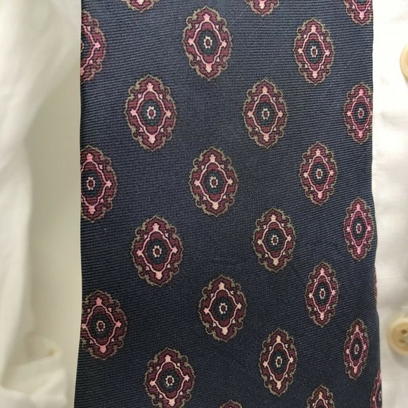 Christian Dior Blue 3.5" x 58" Diamond Print - Picture 4 of 8